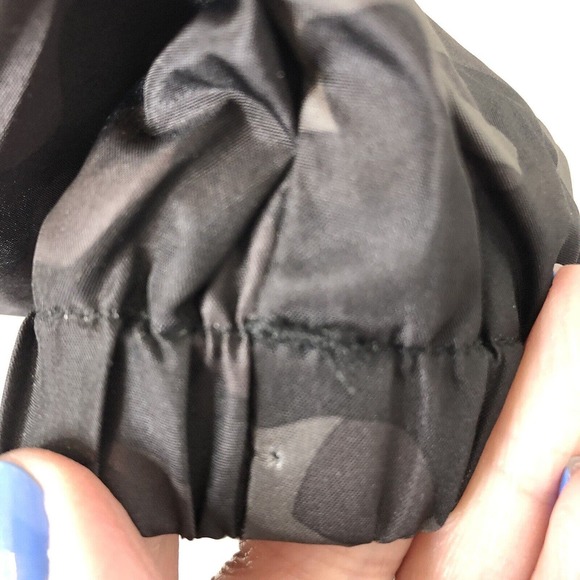 Sanctuary NWT Women's Short Camouflage Full Zip Anorak in Grey Camo Size Small - Picture 9 of 10